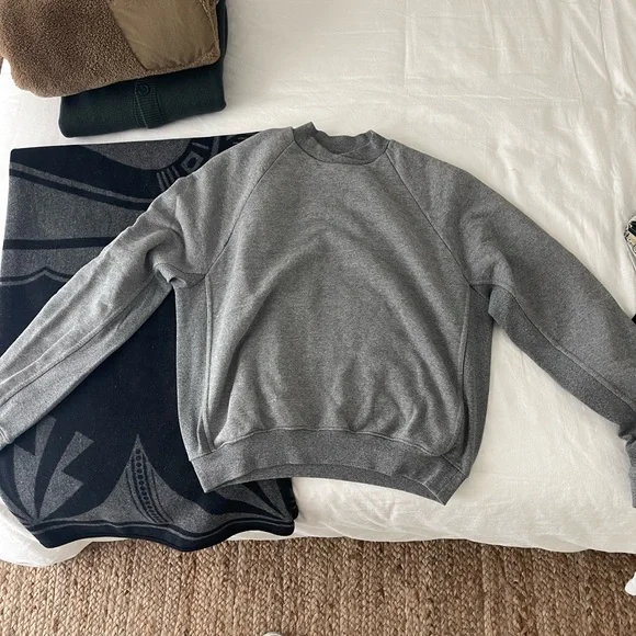 COPY - John Elliot crew neck sweater Detail